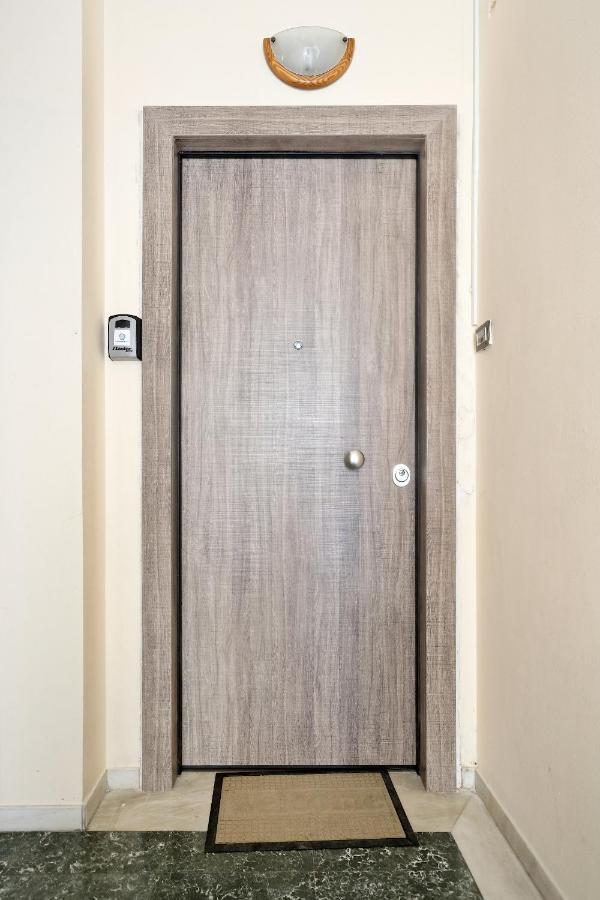 Glyfada Breeze Apartments アテネ エクステリア 写真